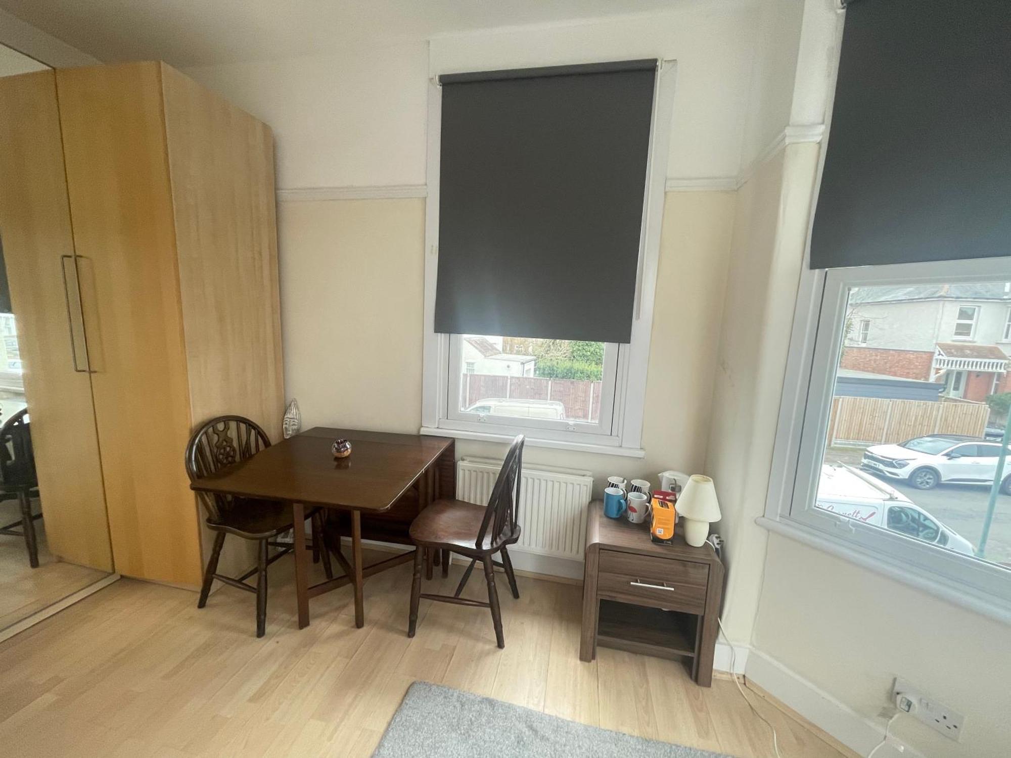 Room With Private Bathroom And Shared Kitchen Londres Exterior foto