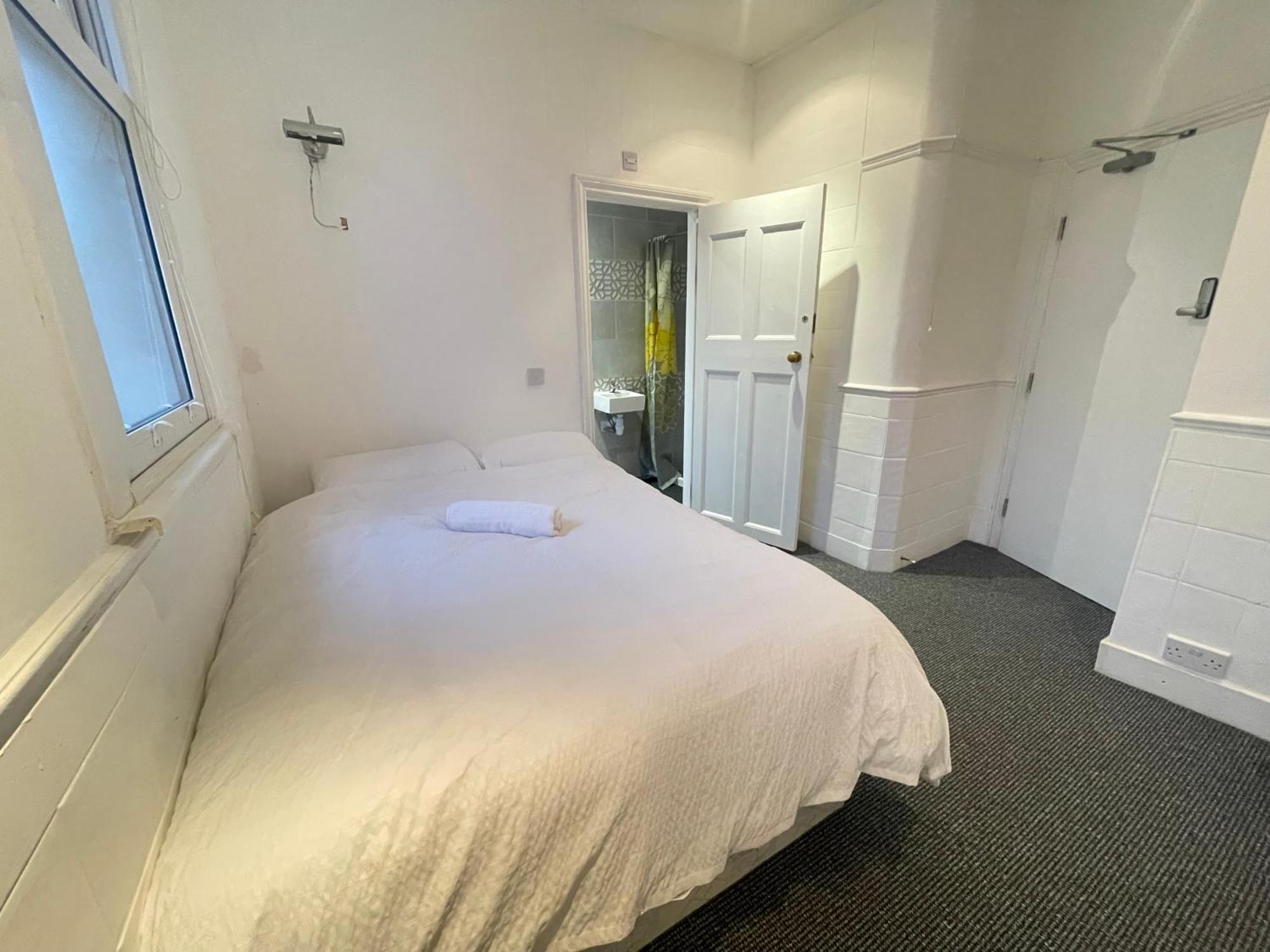 Room With Private Bathroom And Shared Kitchen Londres Exterior foto