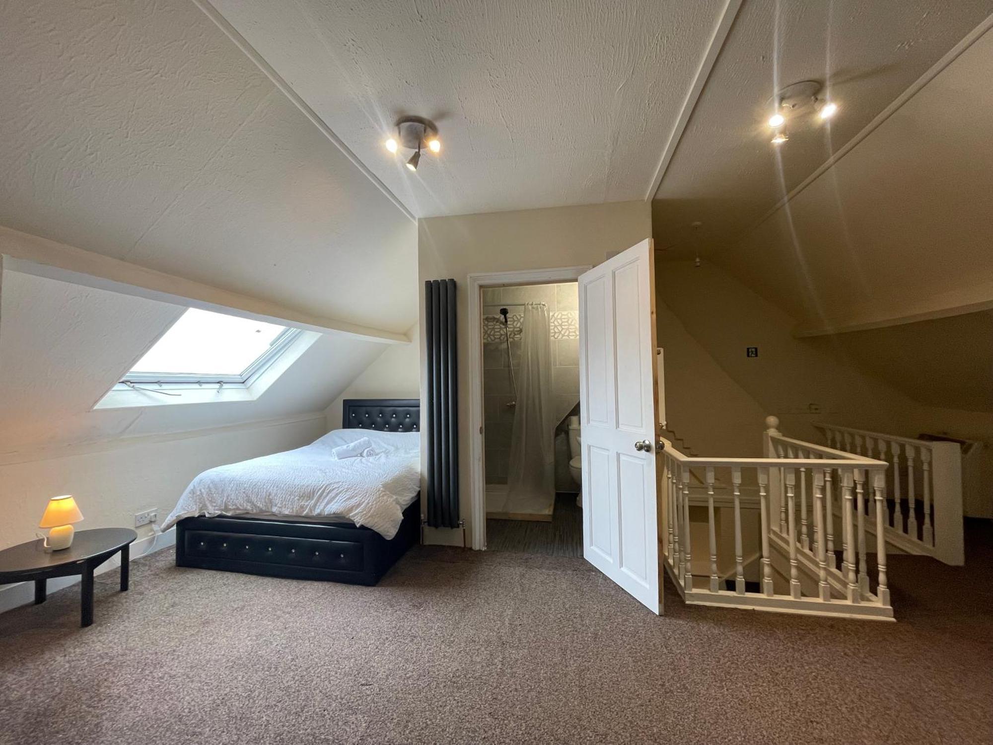 Room With Private Bathroom And Shared Kitchen Londres Exterior foto