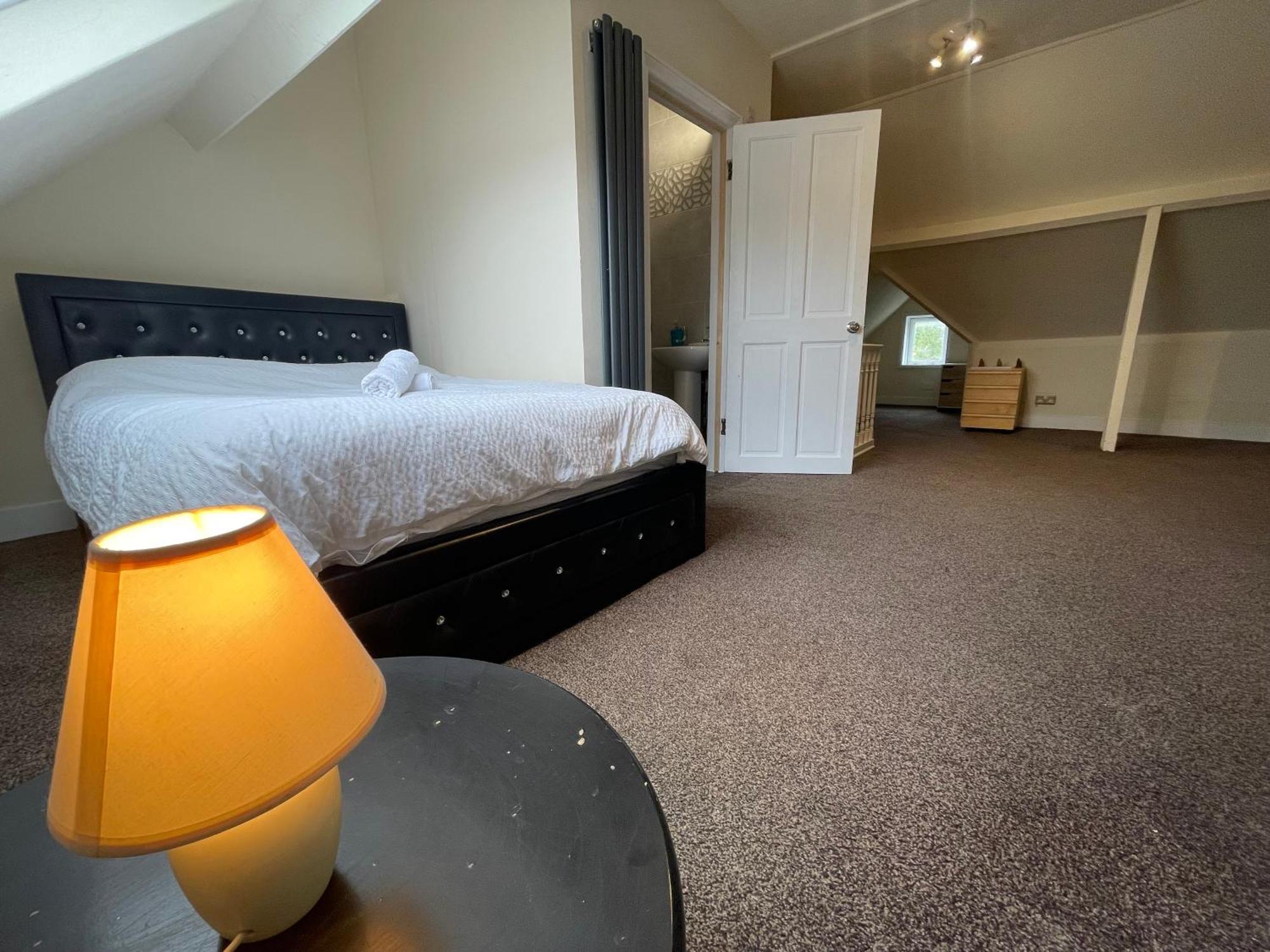 Room With Private Bathroom And Shared Kitchen Londres Exterior foto