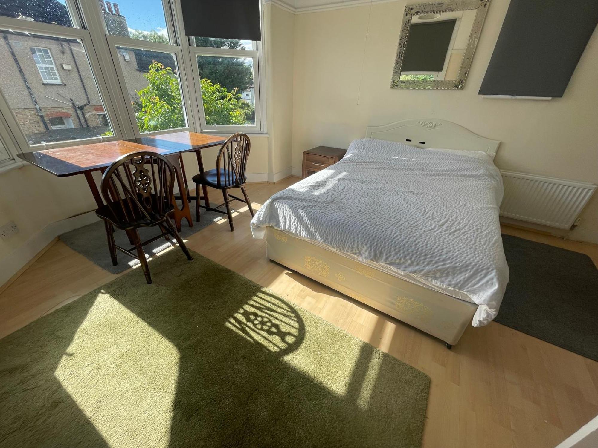 Room With Private Bathroom And Shared Kitchen Londres Exterior foto